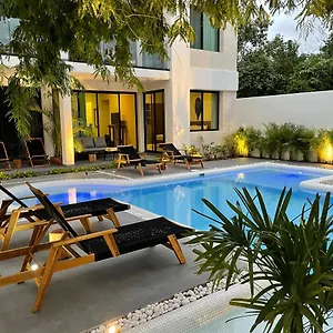 https://the-reserve-tulum-77760.allrivieramayahotels.com